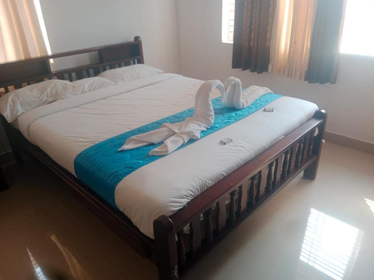 Hotel Blue Rays Bainduru Экстерьер фото