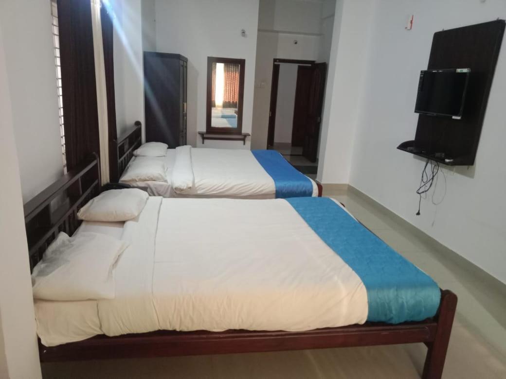 Hotel Blue Rays Bainduru Экстерьер фото